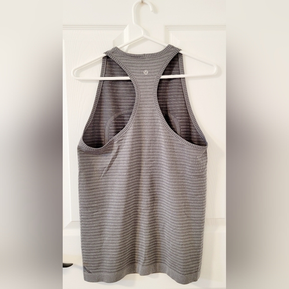 Lululemon Swiftly Run Tank Size 4 EUC - Picture 2 of 6